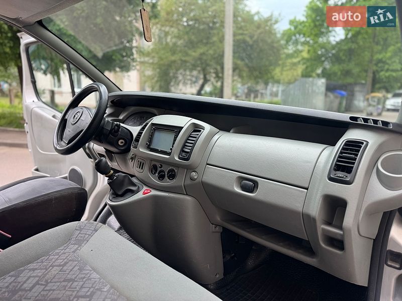 Минивэн Opel Vivaro 2002 в Луцке