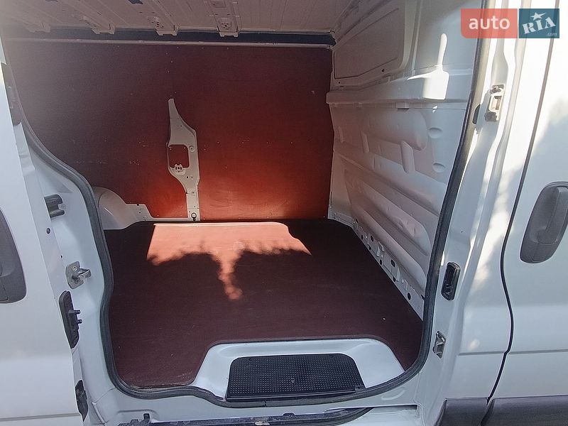 Грузовой фургон Opel Vivaro 2013 в Василькове