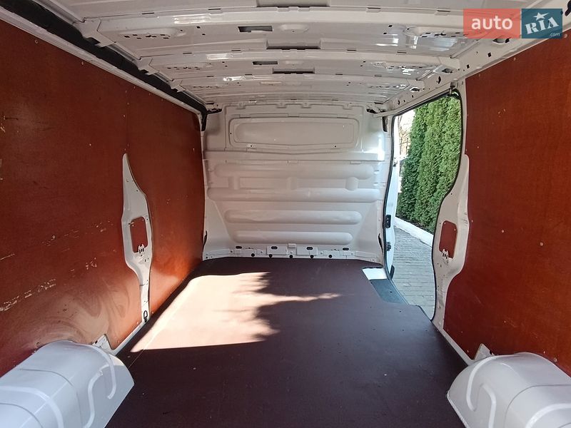 Грузовой фургон Opel Vivaro 2013 в Василькове