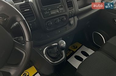 Грузопассажирский фургон Opel Vivaro 2015 в Львове
