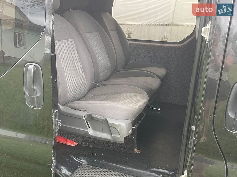 Грузопассажирский фургон Opel Vivaro 2006 в Рожнове
