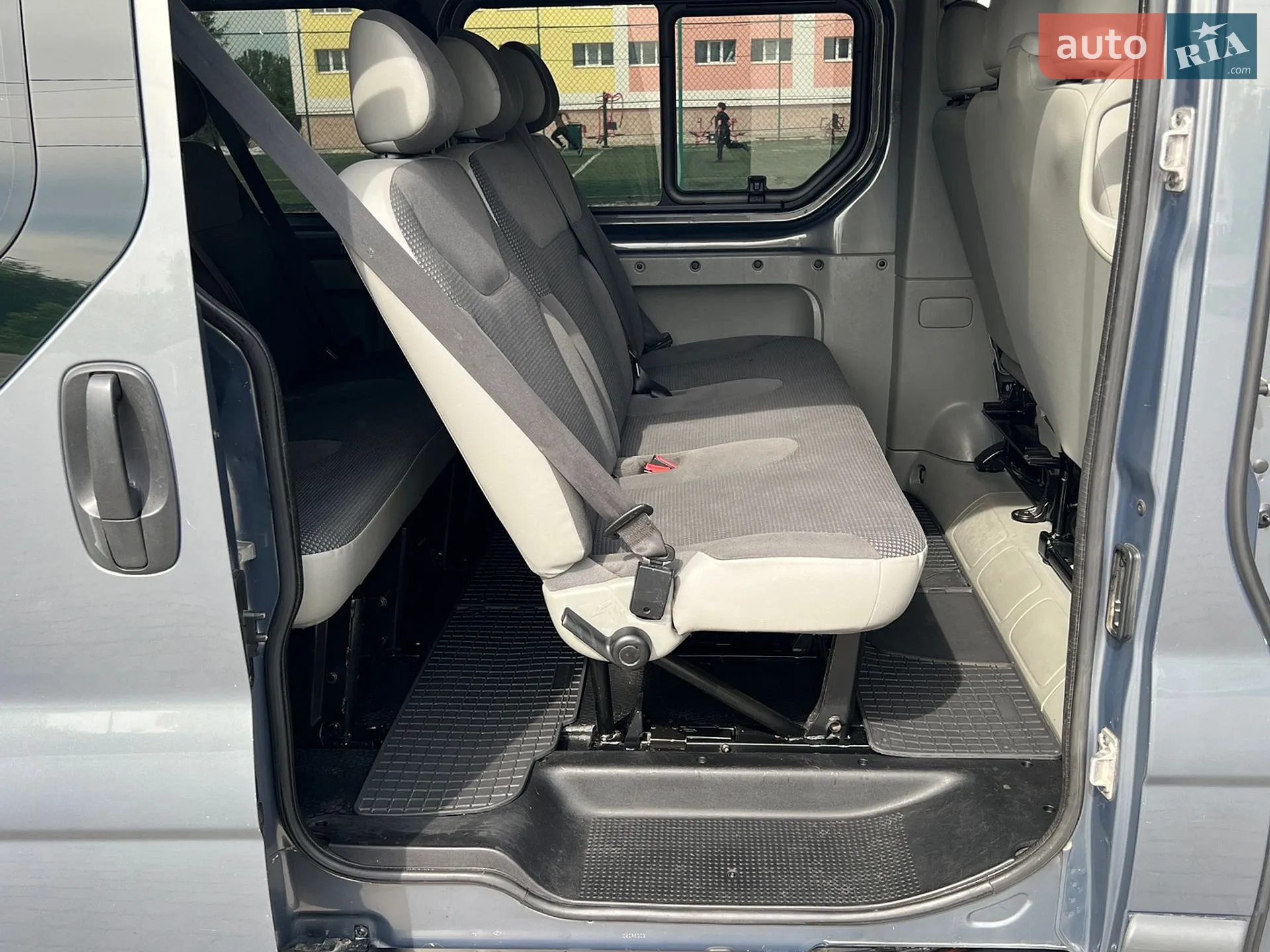 2010 Opel Vivaro - мініатюра 35