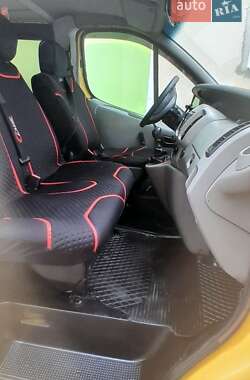 Мінівен Opel Vivaro 2002 в Мукачевому
