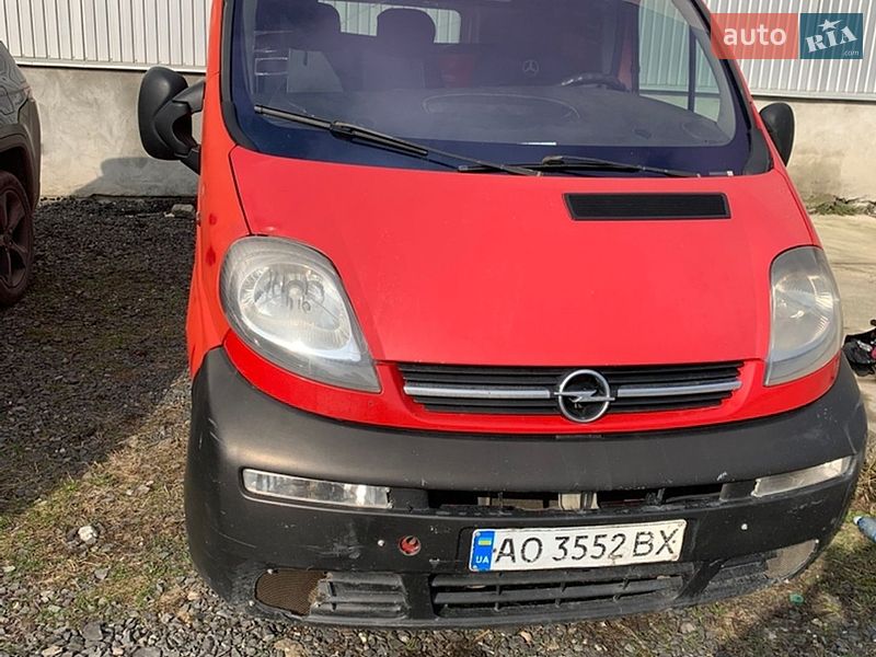 Opel Vivaro 2003