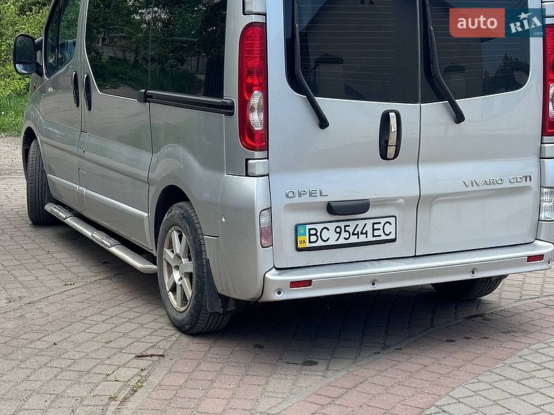 Минивэн Opel Vivaro 2010 в Рава-Русской
