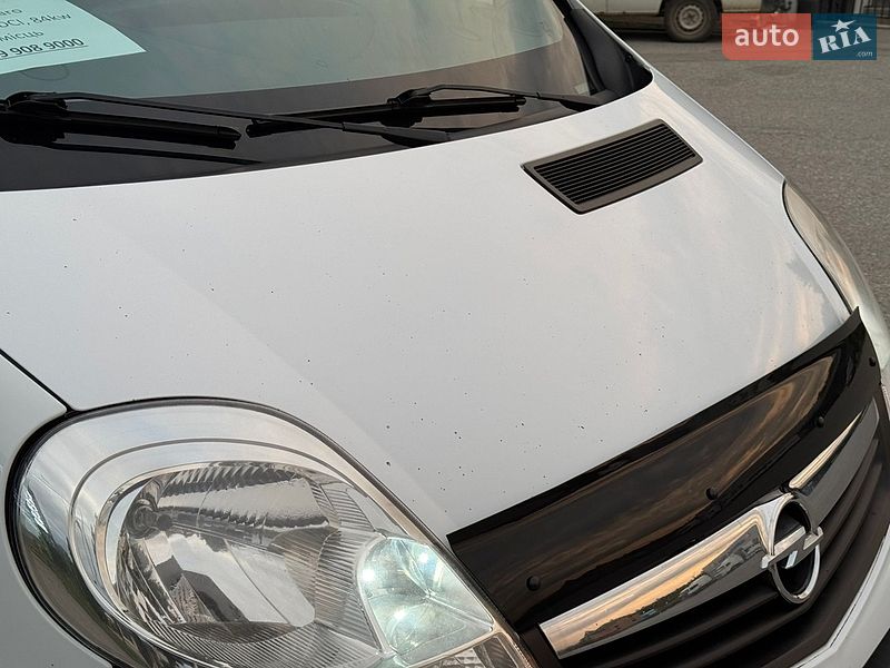 Минивэн Opel Vivaro 2014 в Черновцах