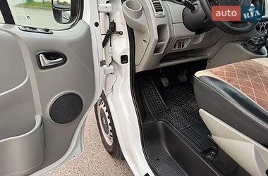 Минивэн Opel Vivaro 2014 в Черновцах