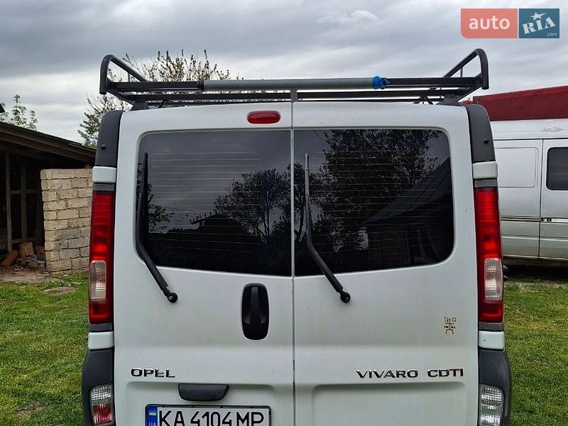 Грузовой фургон Opel Vivaro 2011 в Шаргороде