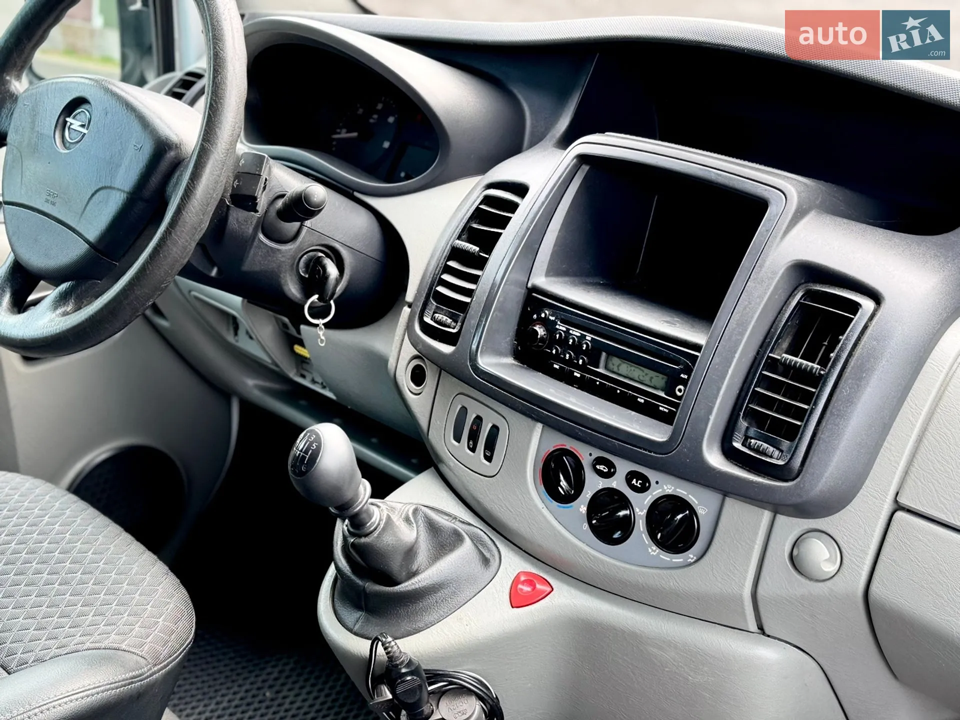 2011 Opel Vivaro - мініатюра 41