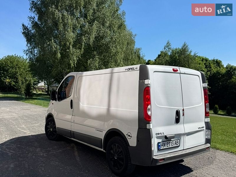Грузовой фургон Opel Vivaro 2012 в Хмельницком