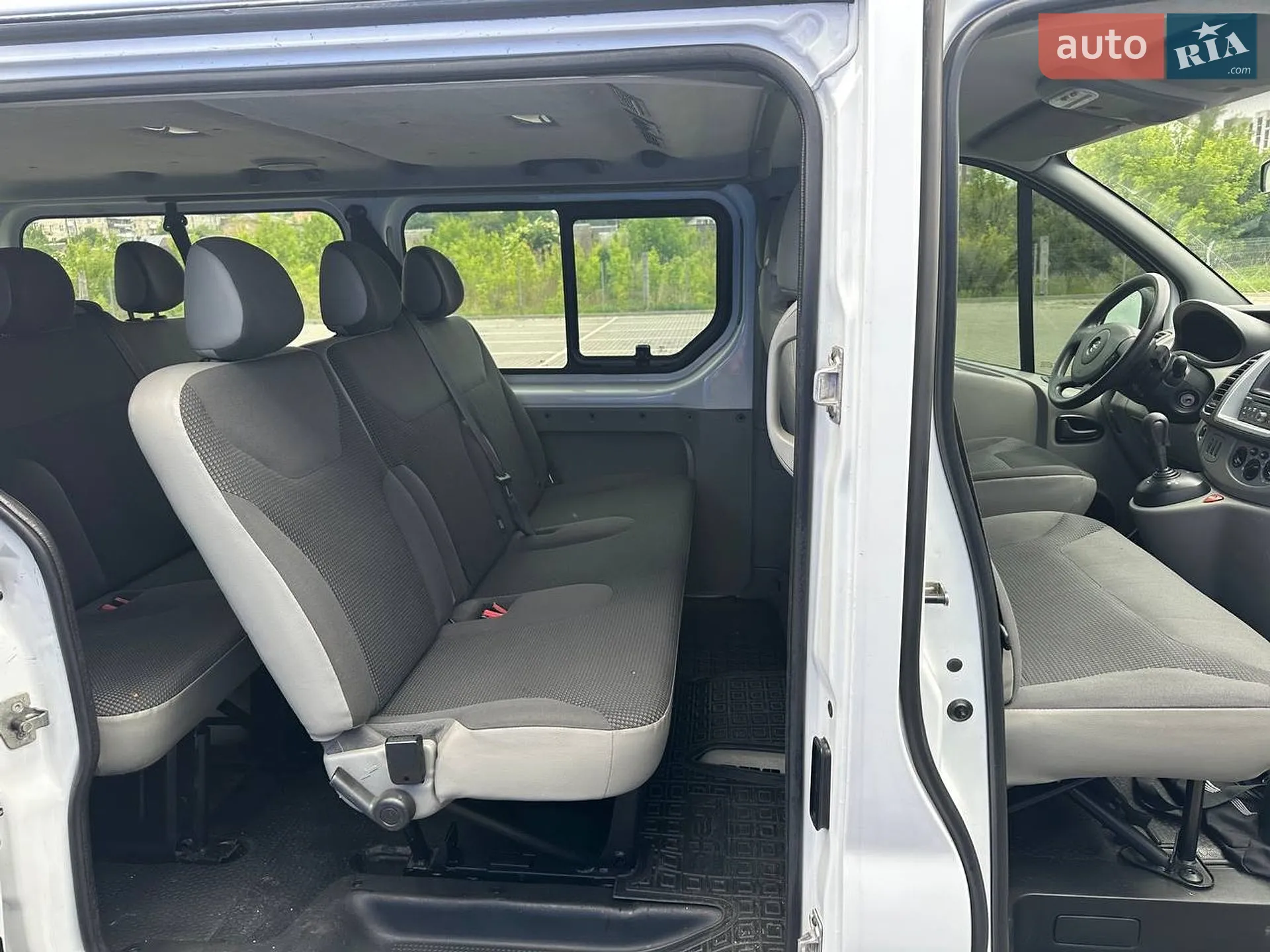 2011 Opel Vivaro - мініатюра 12