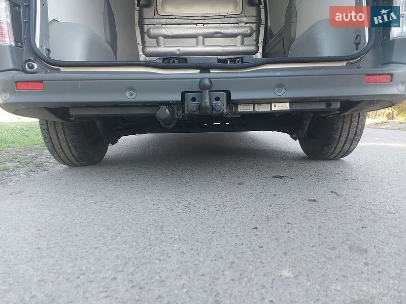 Грузовой фургон Opel Vivaro 2013 в Ровно