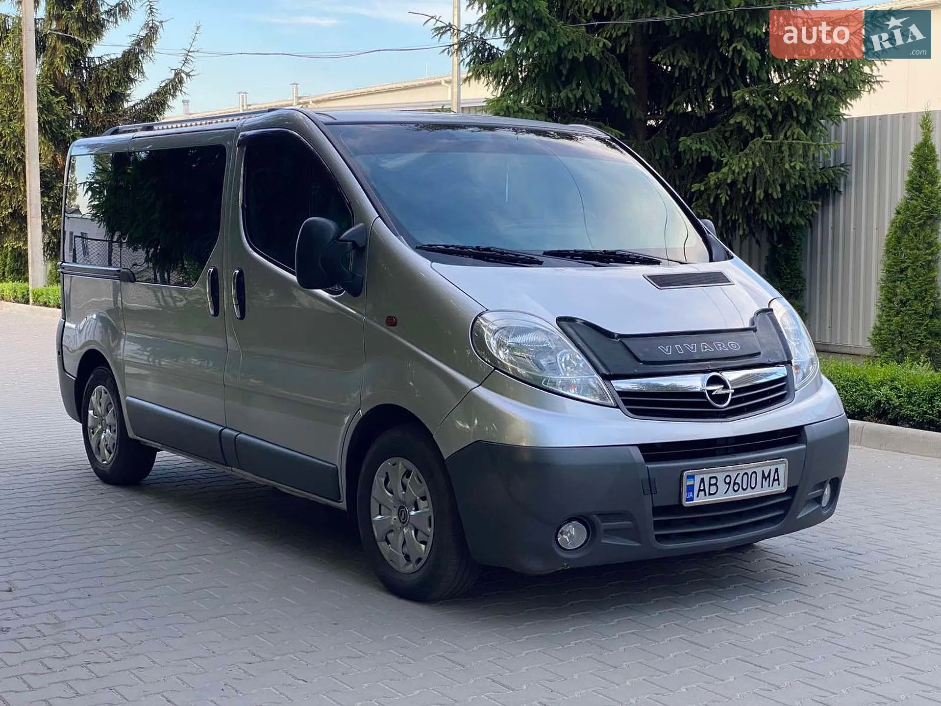 2010 Opel Vivaro - фото 1