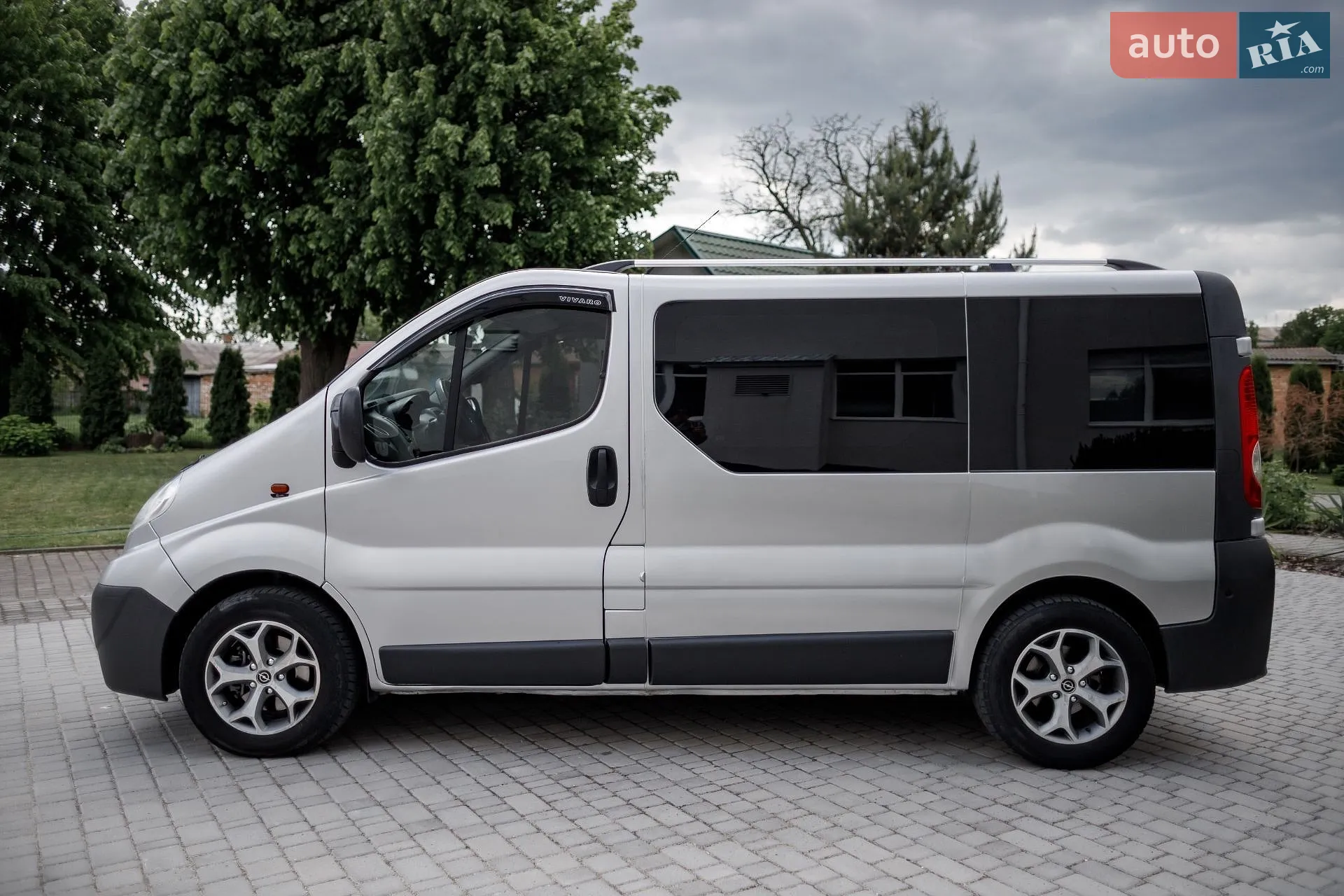 2010 Opel Vivaro - мініатюра 11