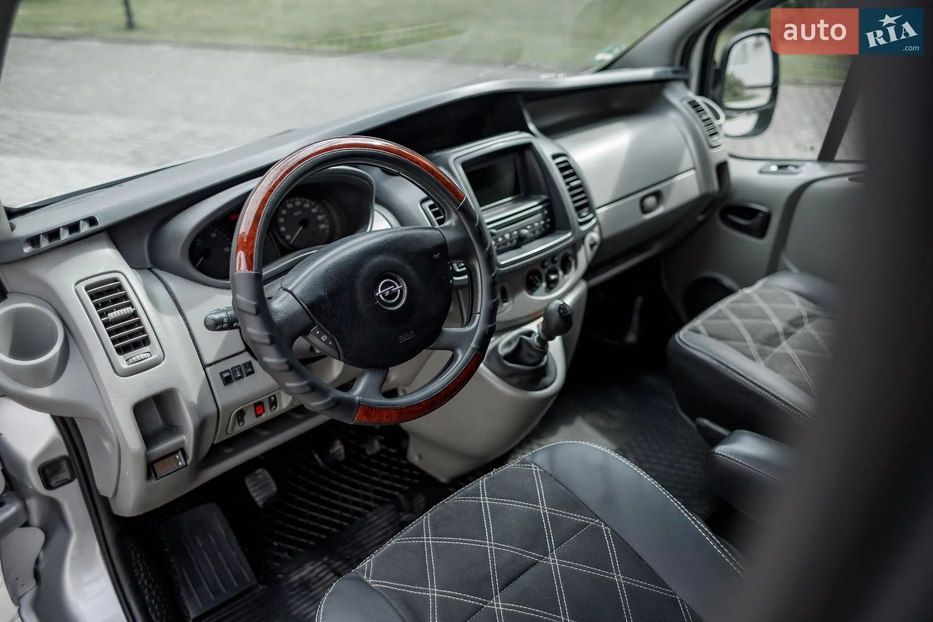 2010 Opel Vivaro - мініатюра 19