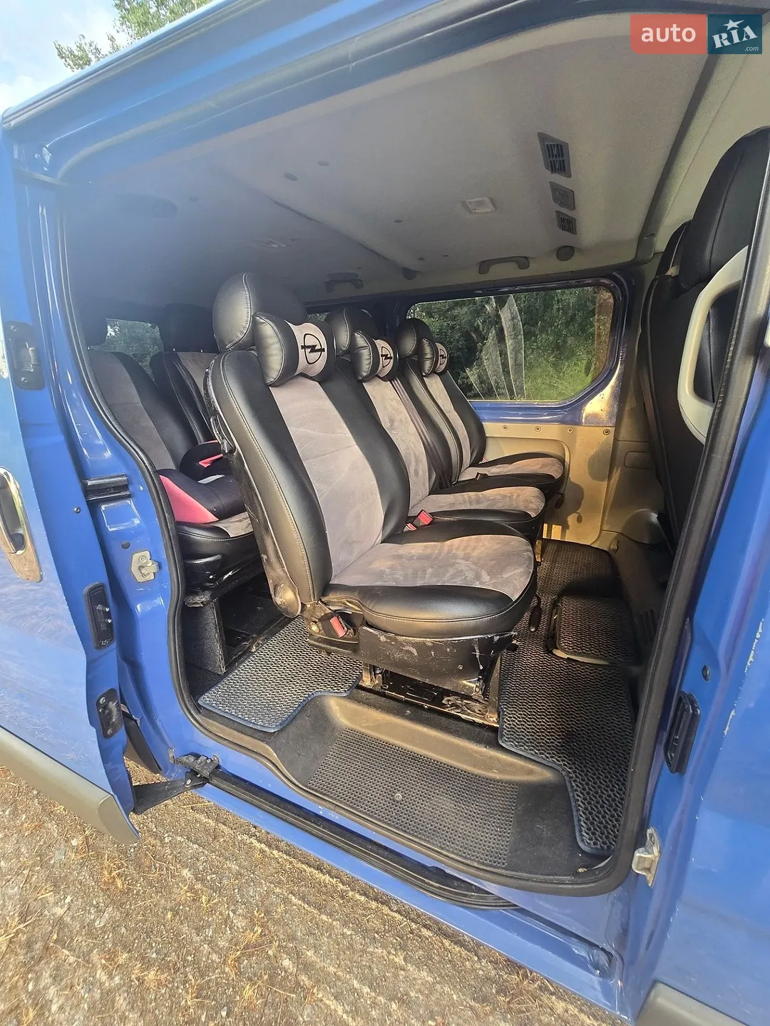 2010 Opel Vivaro - мініатюра 11