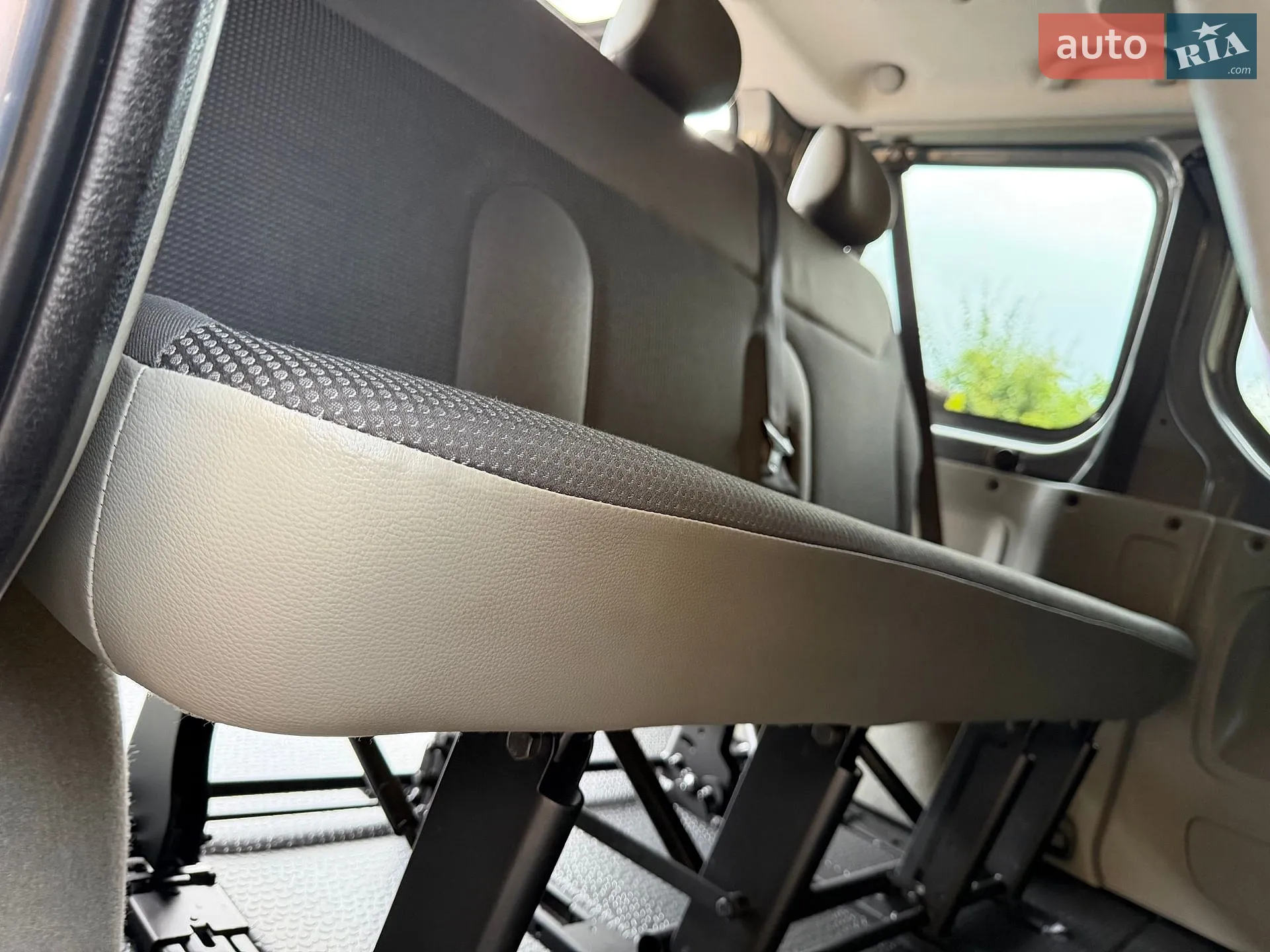 2014 Opel Vivaro - мініатюра 128