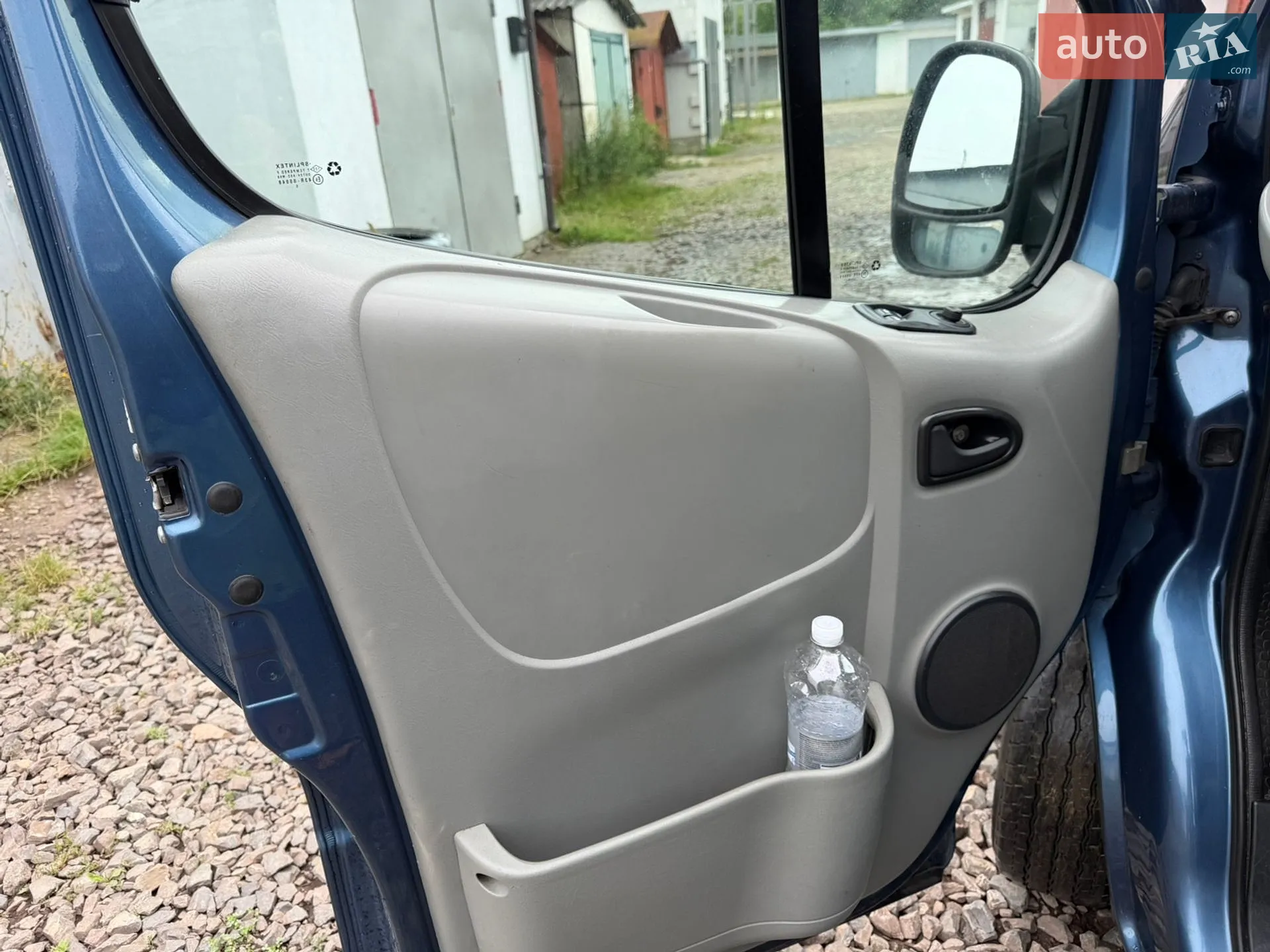 2010 Opel Vivaro - мініатюра 22