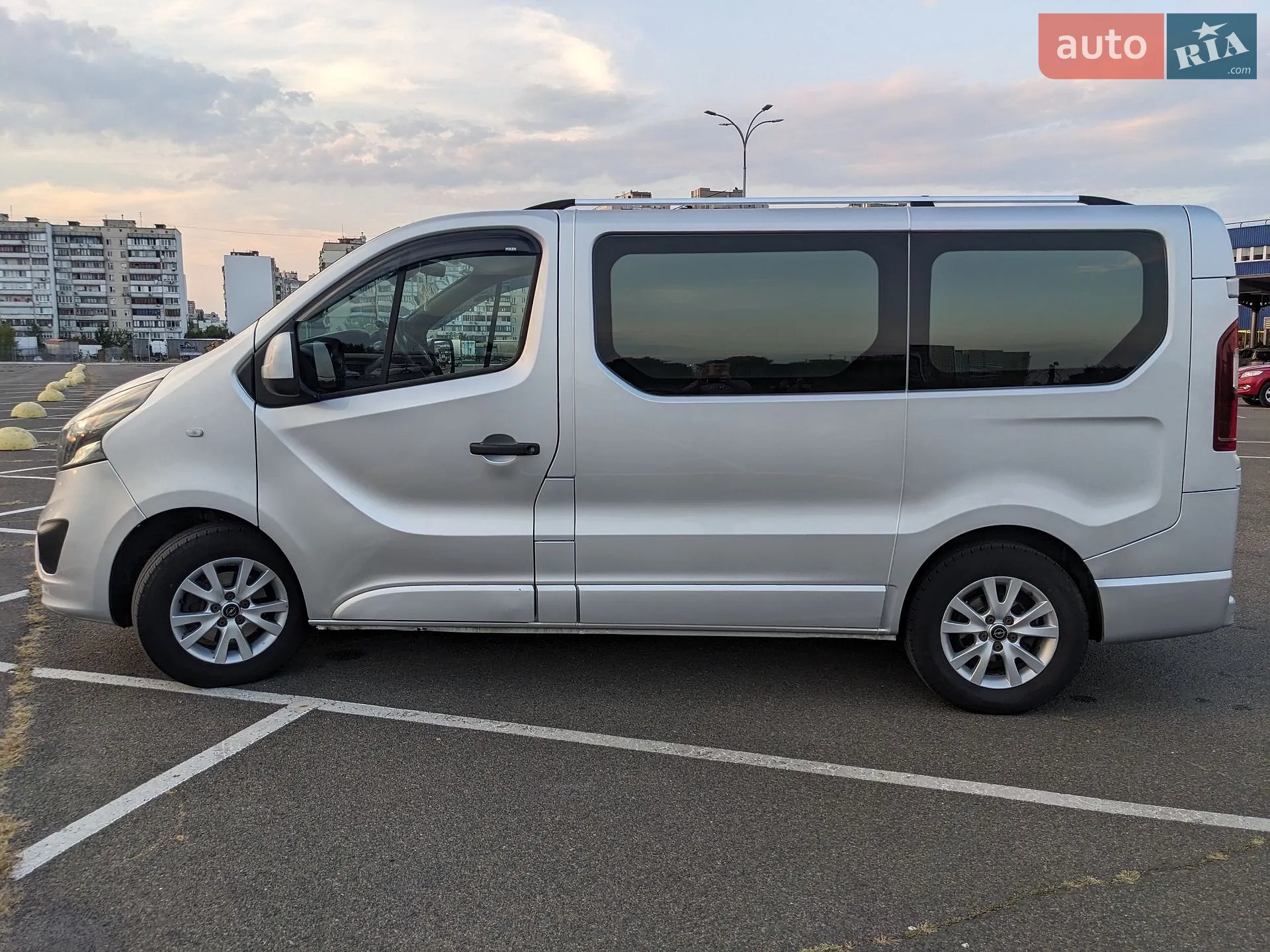 2017 Opel Vivaro - мініатюра 2