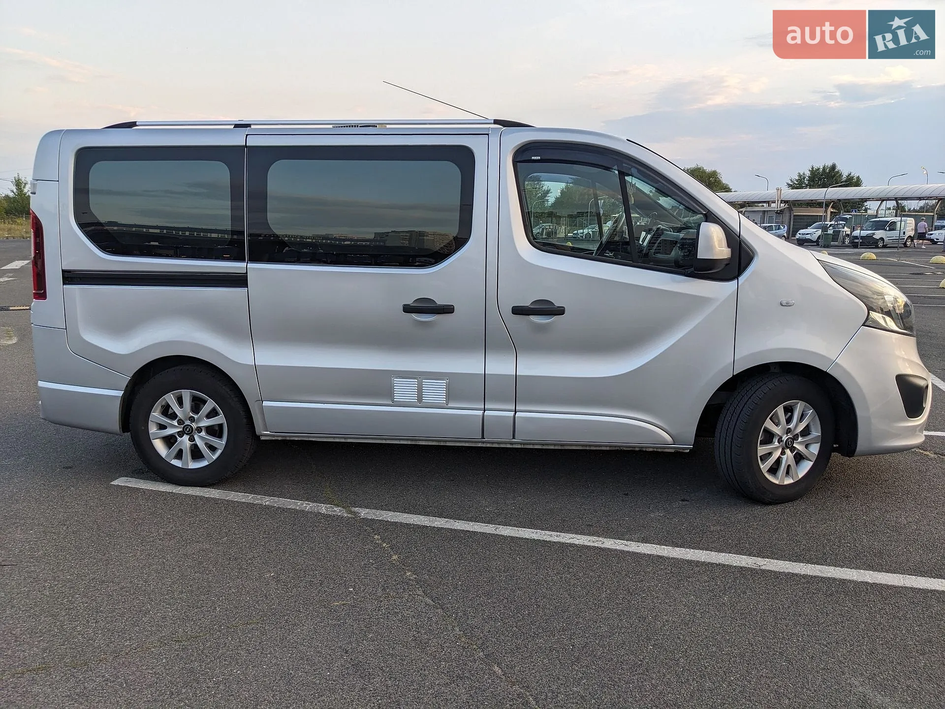 2017 Opel Vivaro - мініатюра 4