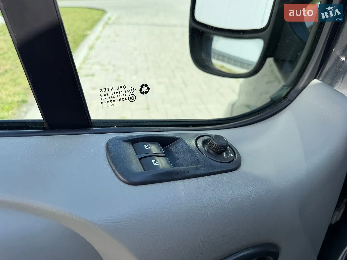 2012 Opel Vivaro - мініатюра 11