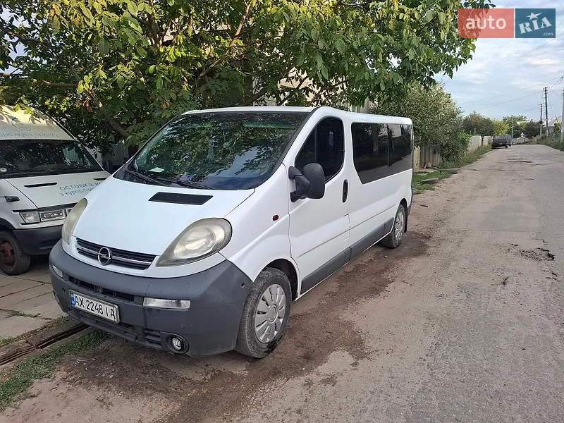 Opel Vivaro 2004