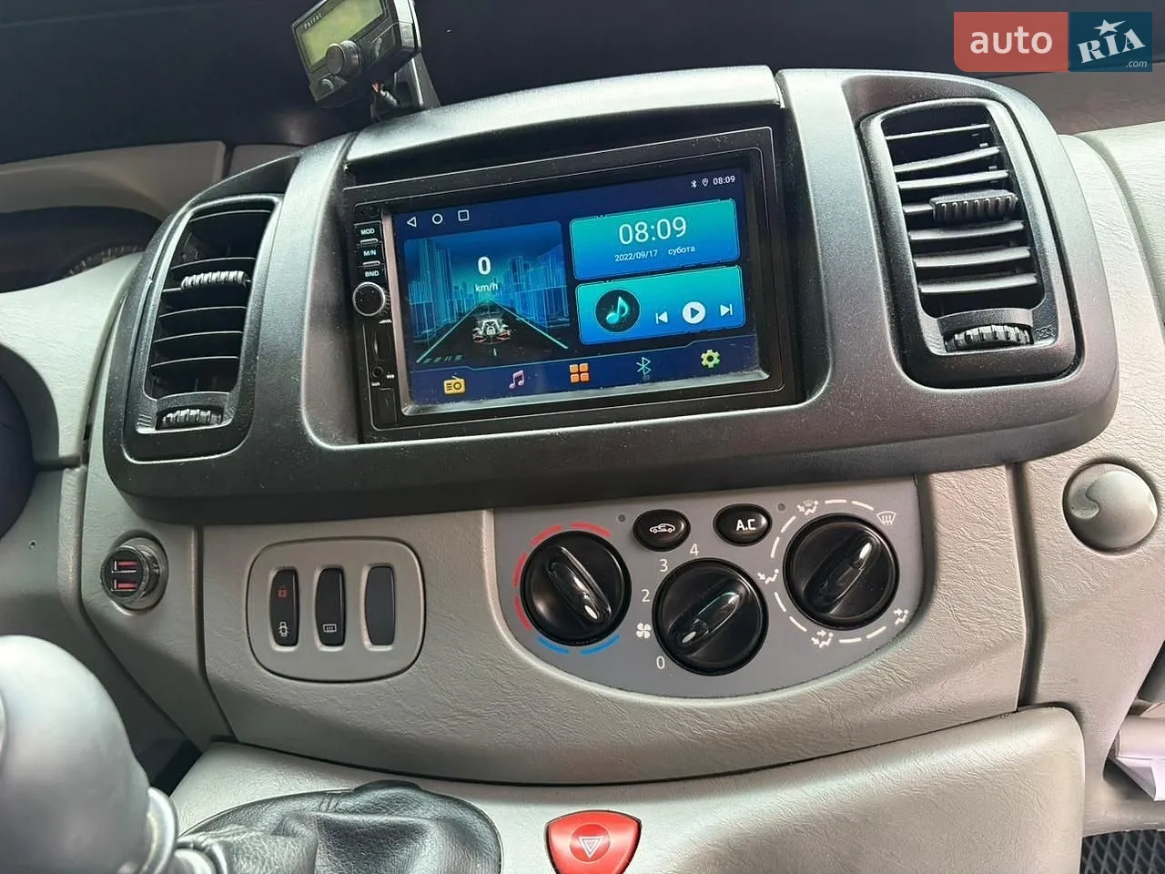 2010 Opel Vivaro - мініатюра 13