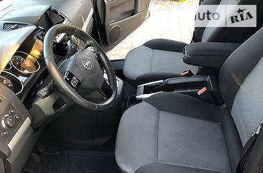 Купе Opel Zafira Life 2010 в Ковеле