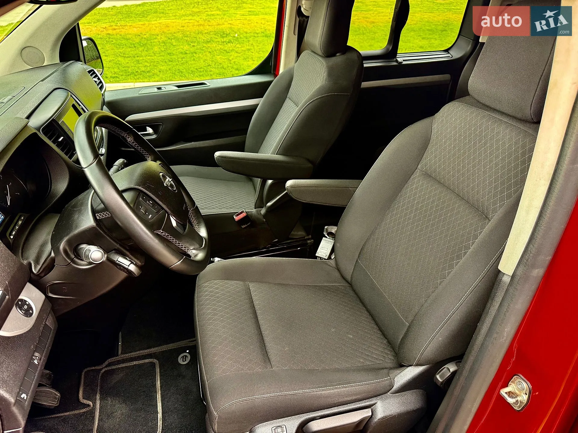 Opel Zafira Life 2021 VIN VXEVEEHTMMZ024410 фото оголошення 35 з 42