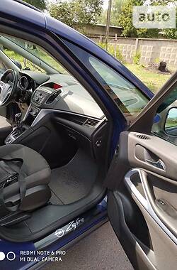 Минивэн Opel Zafira Tourer 2012 в 