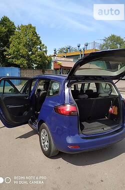Минивэн Opel Zafira Tourer 2012 в 