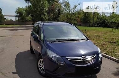 Минивэн Opel Zafira Tourer 2012 в 