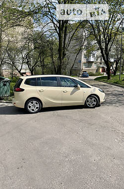 Минивэн Opel Zafira Tourer 2015 в 