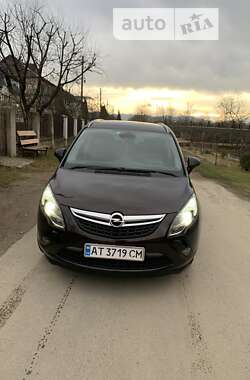 Минивэн Opel Zafira Tourer 2014 в Ивано-Франковске