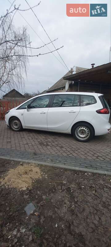Минивэн Opel Zafira Tourer 2016 в Малине