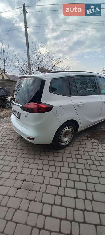 Минивэн Opel Zafira Tourer 2016 в Малине