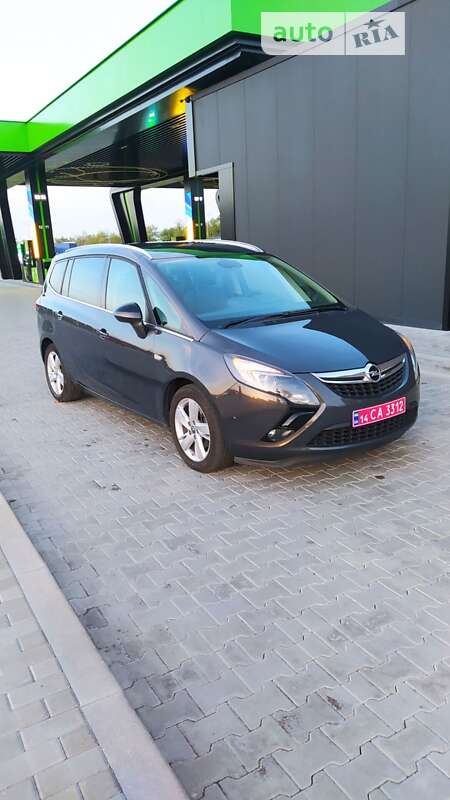 Минивэн Opel Zafira Tourer 2014 в Стрые