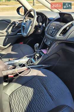 Минивэн Opel Zafira Tourer 2014 в 