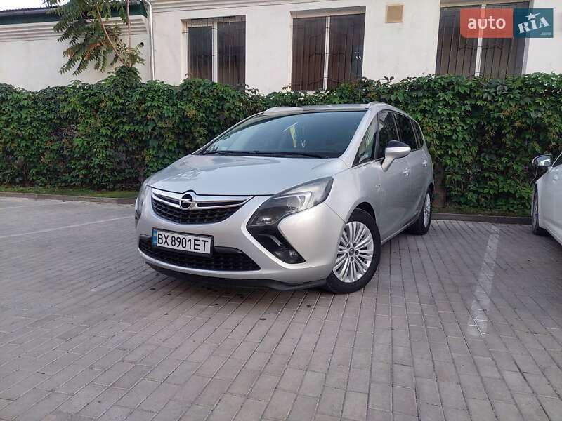 Минивэн Opel Zafira Tourer 2013 в Каменец-Подольском