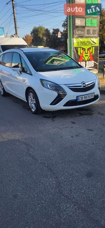Мінівен Opel Zafira Tourer 2015 в Чернігові