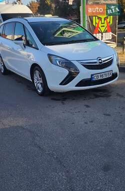 Минивэн Opel Zafira Tourer 2015 в 