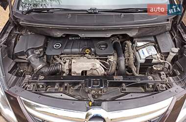 Минивэн Opel Zafira Tourer 2013 в 