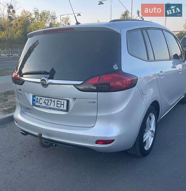 Минивэн Opel Zafira Tourer 2015 в Киеве