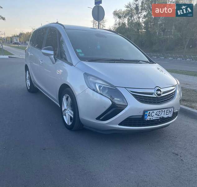 Opel Zafira Tourer 2015