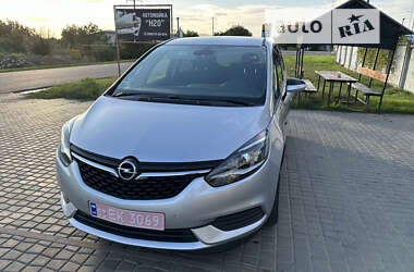 Минивэн Opel Zafira Tourer 2017 в Раздельной