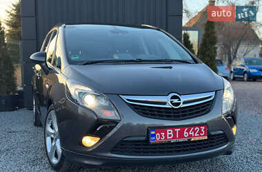 Минивэн Opel Zafira Tourer 2012 в 