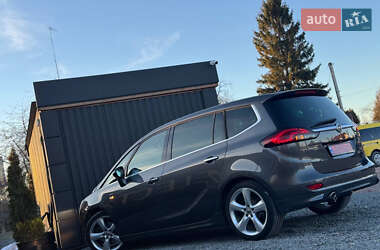 Минивэн Opel Zafira Tourer 2012 в 