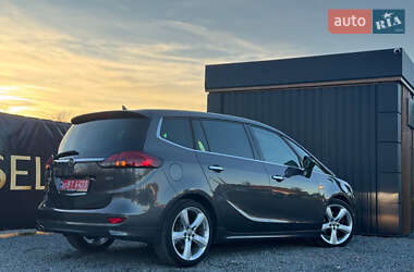 Минивэн Opel Zafira Tourer 2012 в 