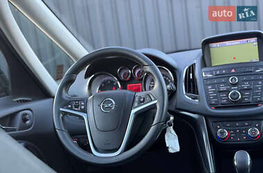 Минивэн Opel Zafira Tourer 2012 в 