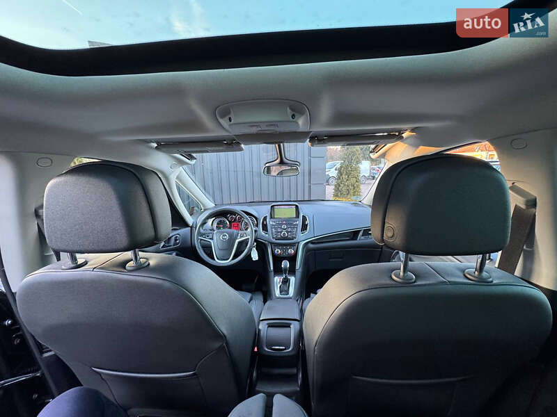 Мінівен Opel Zafira Tourer 2012 в Дрогобичі